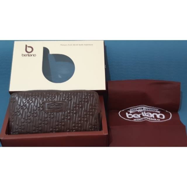maulaeka's tweet photo. Saya menjual Dompet zippy berliano seharga Rp450.000. Dapatkan produk ini hanya di Shopee! https://t.co/IIfoB0Pxu8 #ShopeeID https://t.co/34QPDxqdXL