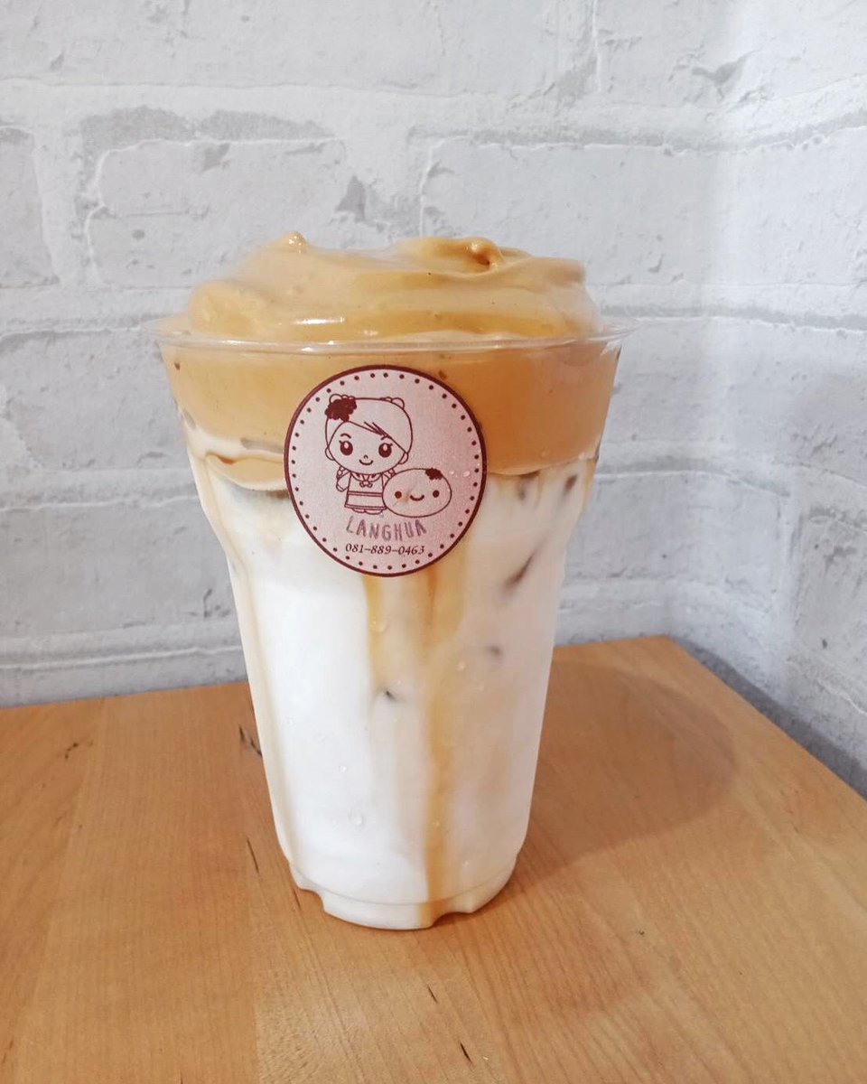 huanahua's tweet image. Hello! Friday เริ่มต้นวันใหม่ด้วย Dalgona สักแก้ว ขอให้เป็นวันที่สดใสนะคะ 🥰😚😝😁

#langhua #dalgonacoffee #dalgonalatte #สู้ไปด้วยกัน #อยู่บ้านหยุดเชื้อเพื่อชาติ #อยู่บ้าน #อยู่บ้านเพื่อหยุดโรค #อร่อย #อร่อยไปแดก #อร่อยบอกต่อ #อร่อยนะรู้ยัง #อยากกินต้องได้กิน #StayAtHome