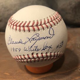 whitesoxsigs's tweet photo. Happy birthday to 1959 White Sox pitcher Claude Raymond. #whitesox #expos #astros #braves #romlb #mlb https://t.co/drbe40Cl5V