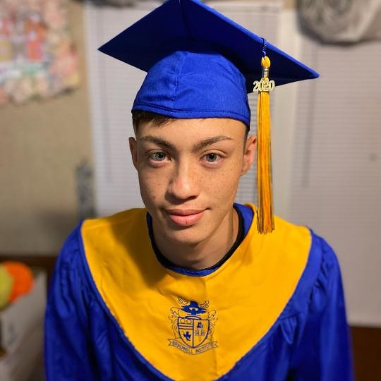 WayneLockhart16's tweet image. Too proud is an understatement.  I will always love you and be proud of you @K_Lockhart15 #CLASSOF2020 
#COVIDPROOF