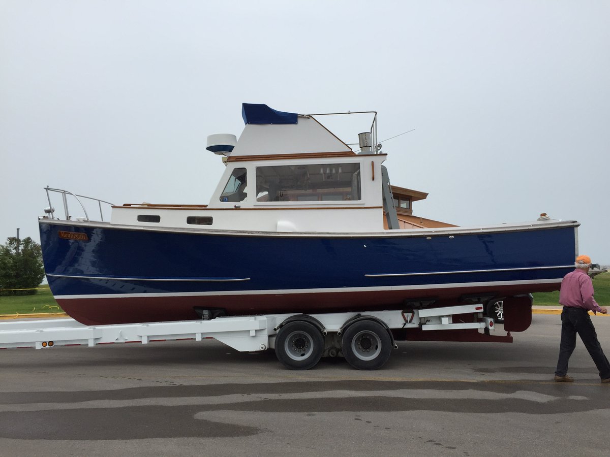 LaurenDombrows1's tweet photo. twitter do ya thing im trying to sell a boat https://t.co/3BQt1iDWyP