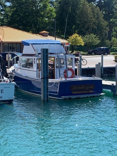 LaurenDombrows1's tweet photo. twitter do ya thing im trying to sell a boat https://t.co/3BQt1iDWyP