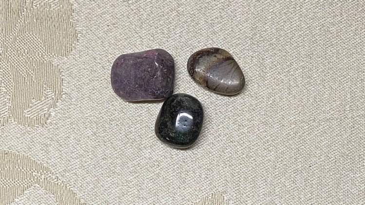 BoutiqueCosmic's tweet image. 🌟 Full Moon Giveaway! 🌟 

Winner receives the pictured crystals !

To enter:
✨Retweet this post
✨Follow me @BoutiqueCosmic
✨Tag a friend! (Each tag is an entry)
Extra entries, follow my ig: @/cosmiccrystalboutique

Giveaway ends 5/10!

See thread for more details!