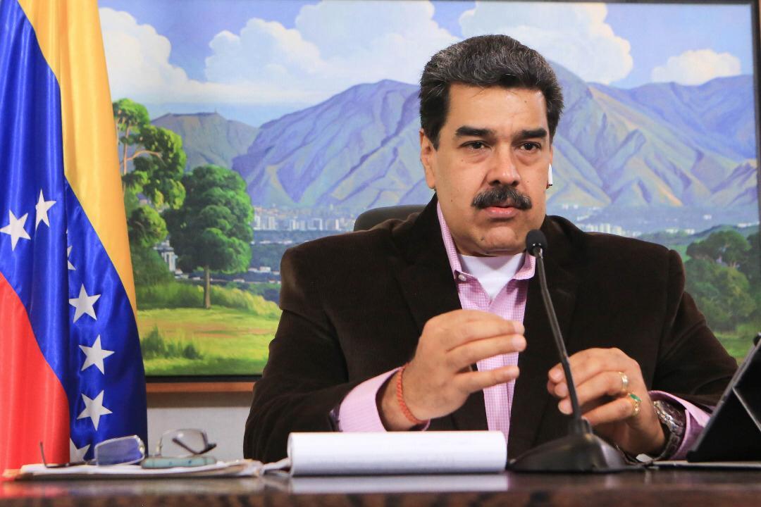 NicolasMaduro's tweet photo. Venezuela ha soportado durante 3 años constantes embestidas imperiales, sanciones, congelación de fondos, robo de empresas, persecución de barcos y aviones que traen insumos a Venezuela. Aún así, protegemos la salud, garantizamos los alimentos y atendemos integralmente al pueblo. https://t.co/vdGQF5udfD