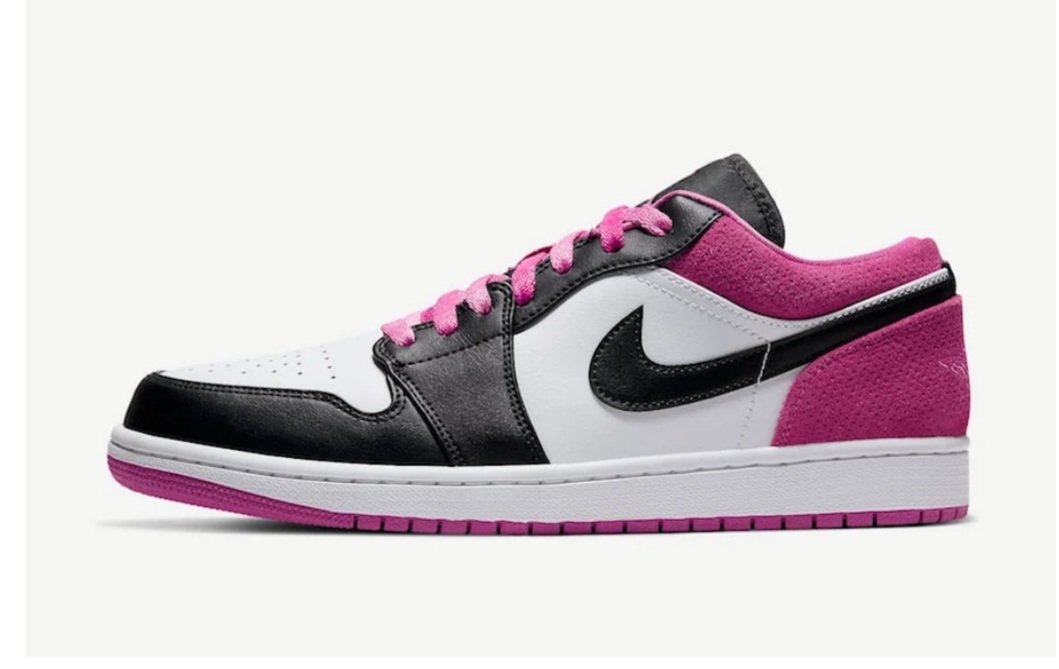 lifentacos's tweet photo. There is no better feeling than getting a new pair of Js. Just ordered these babies. #jordan1 #livemagentachallenge #day7 https://t.co/E1Y9iHHtCl
