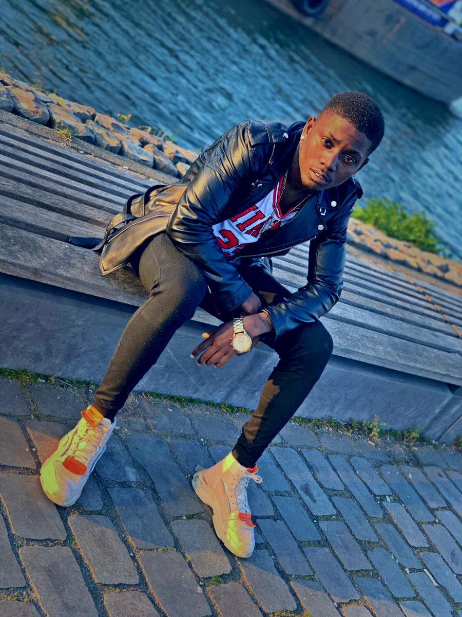 2302Nino's tweet photo. don’t care how nice you act ... I’m not letting y’all use me!

#modeling #modellifestyle #fotoshoot #instamodel #worldmodelagency #worldmodels #worldmodel .. #modeling #photoshoot #fitness  #malemodel #model #fit #captionthis #lifestyle #feelinggood #blessed #likeforfollow https://t.co/OSAhMUMzq5