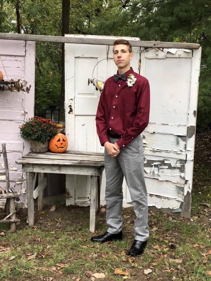 Purplecat76's tweet photo. Caring, funny, quirky and loyal. Jonathan is all of these and more! We can’t even begin to express how proud we are of you! Can’t wait to see what you achieve in life. We already know that you will do great things serving our country but will miss you terribly. #LutheranGrad2020 https://t.co/3ZLQOkVVjJ