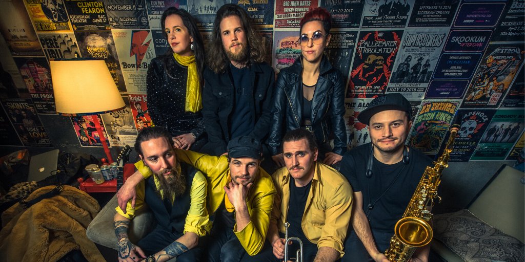 Fritz_Media's tweet photo. FEATURE: Watch Small Town Artillery's new 'Yellow Light' video + get all the deets on their brand new "A Knock At The Door" EP (OUT TODAY!) at @Indie_Musiccom:  https://t.co/BYgNQv8pWQ @hornsandheart #newmusic https://t.co/uxi2OPBpXd