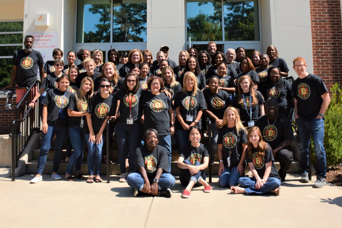 dehutson7's tweet photo. I miss my @MorrisBrandonES and I especially miss this crew! We appreciate your dedication to our students! @jbland100 @MsEkpere @MsSmall2016 @SuLambCoach @mbhalliday17  @APSBrandonBees @MorrisBrandonES @BrandonIBPYP @1stGradeBrandon 
#ThanksAPSTeachers #BrandonThrowback #TBT https://t.co/QYUy8tWvWi