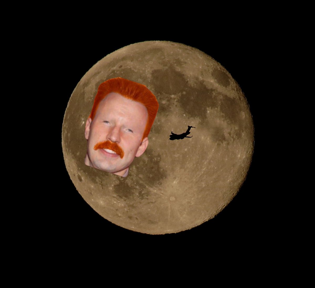 grassygrowing's tweet photo. @Hank88850025 If you lay in the grass and look just right you can see the man in the moon https://t.co/Lo9mW9IRjc