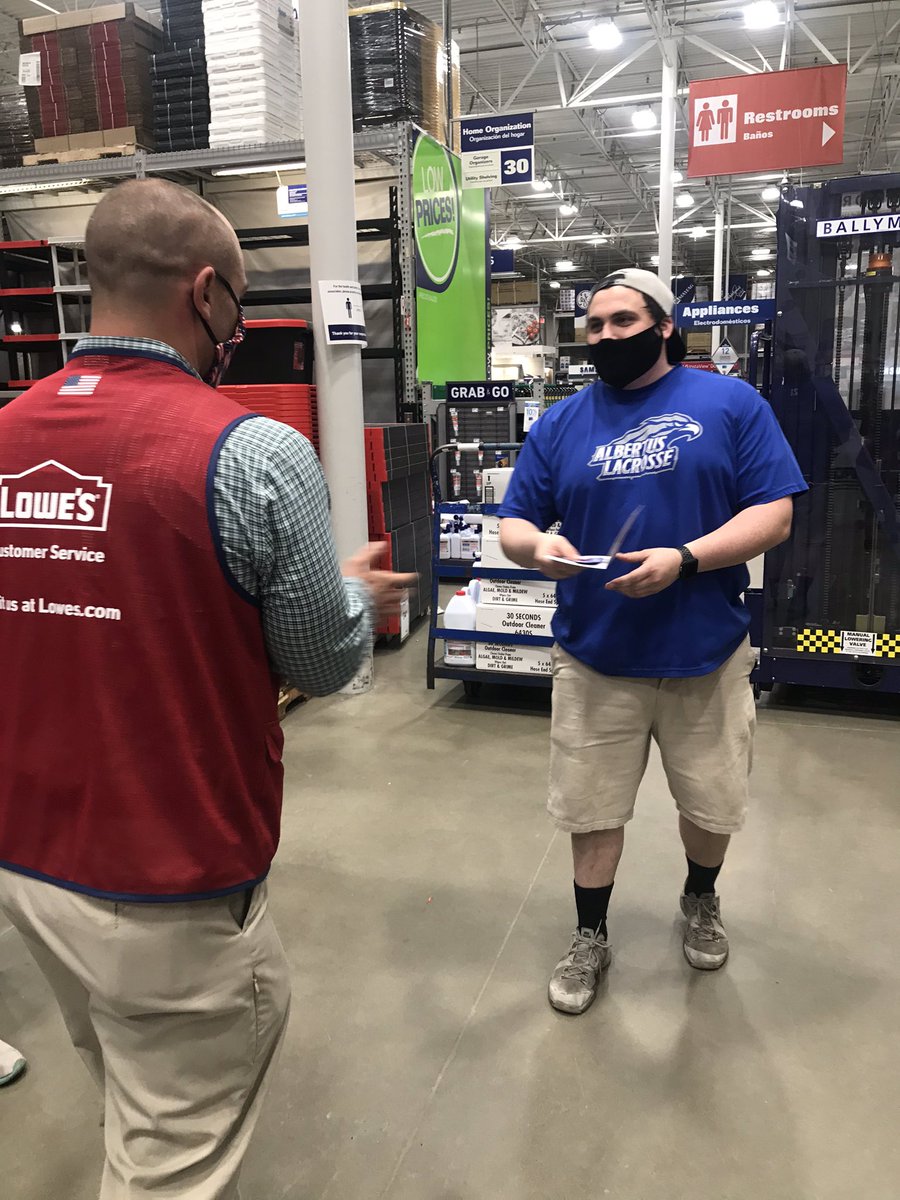 JaneenV_HRBP's tweet photo. Found a π in our #Brick #Lowes today! #ThankfulThursday, Jon always going #aboveandbeyond π #ifcteam #internetorders #teamwork https://t.co/xnuxmdkXs5