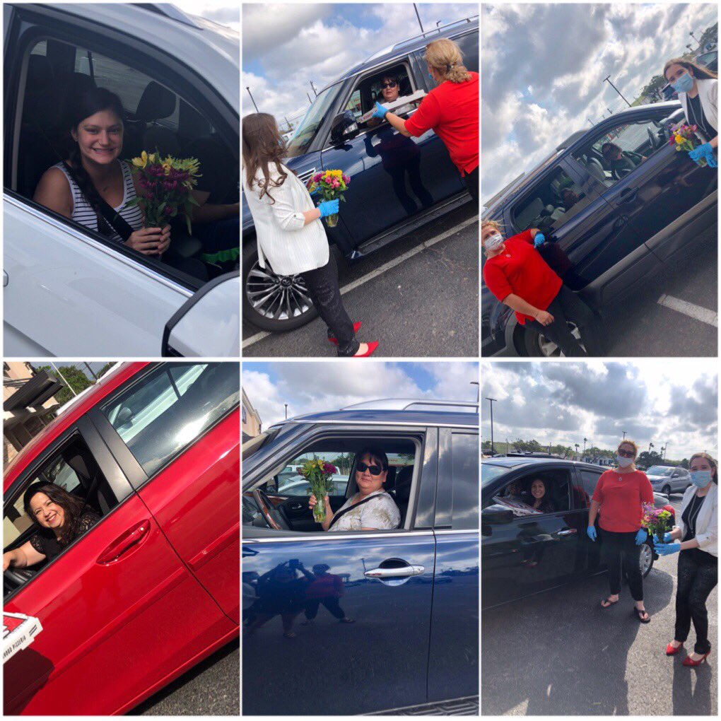 AliciaAGarza1's tweet photo. Any way you slice it, our teachers are Fantastic...Teacher Appreciation Pizza Party Night! 🍕Fresh pizza delivery curbside from D’Canters! Thank you to @HEB for donating some fresh flowers to our fantastic teachers! ❤️ #TeacherAppreciationWeek2020 https://t.co/pEKRdCIW8z