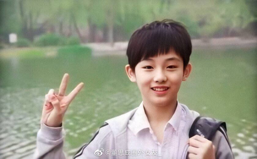 myjhdy's tweet photo. บุคคลผู้ไม่เคยมียุคมืดนามของเขาคือ ต่ง ซือเฉิง พระเจ้ารักมาก ปั้นเขามาอย่างดี 🥺😭💓 https://t.co/MpzO7Oaci8