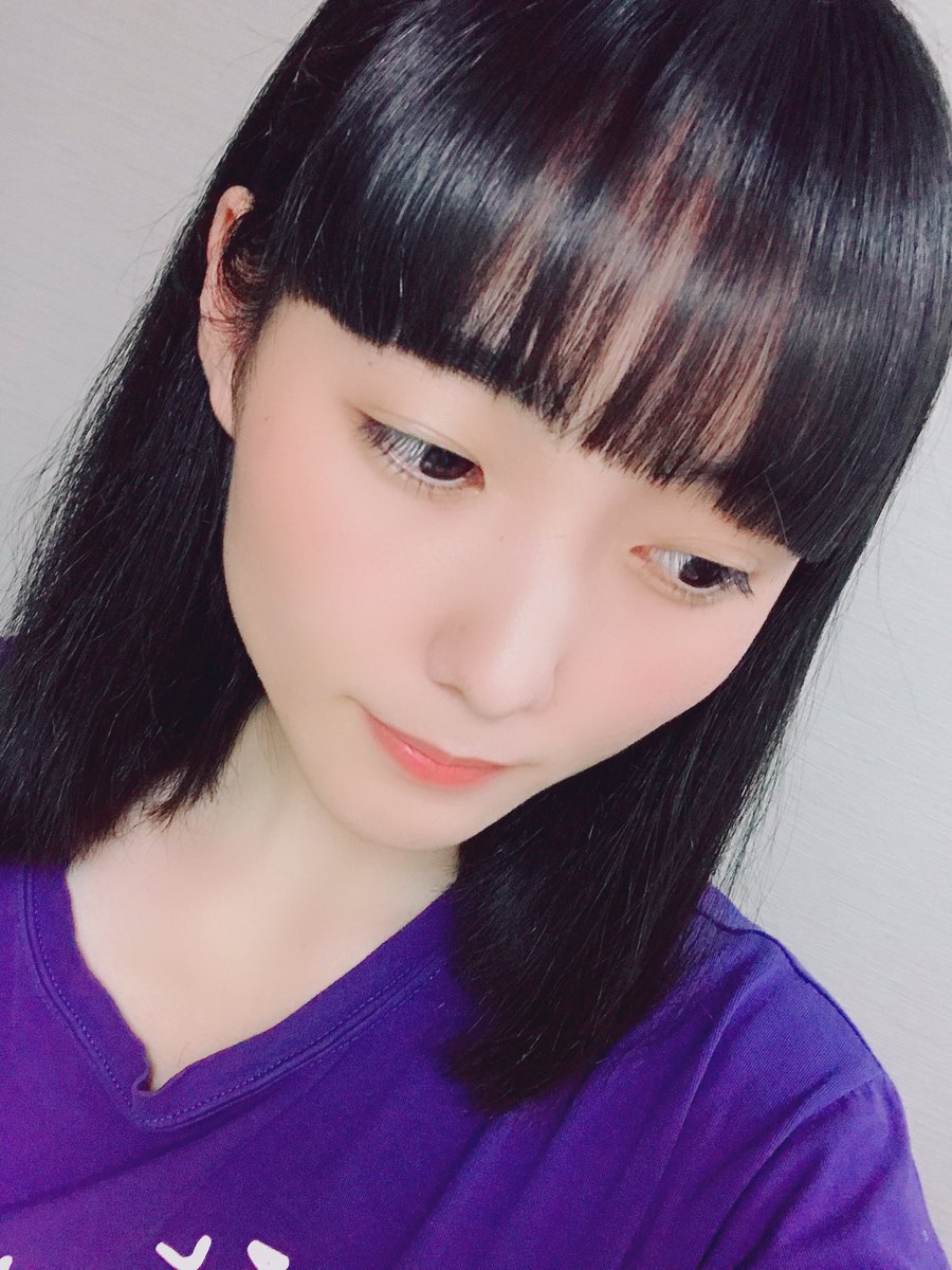 Ussychan おはようっしー きんようっしー 3日くらい前に前髪切った 美容院 でやってもらっても結局自分でセットするときにガタガタになってしまうので自分で切るようにしている ぱっつん安定 Ussychan おはようっしー きんようっしー 3日くらい前に前髪切った 美容院 でやってもらっても結局自分でセットするときにガタガタになってしまうので自分で切るようにしている ぱっつん安定