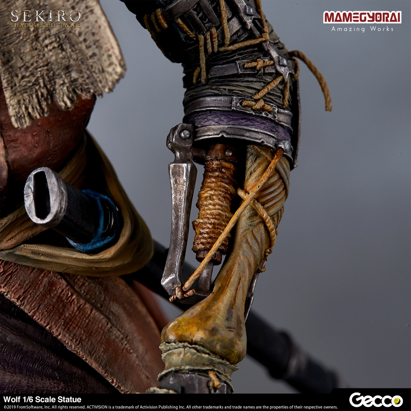 今回の「狼」スタチューには予約特典をご用意いたしました。部品の一つ