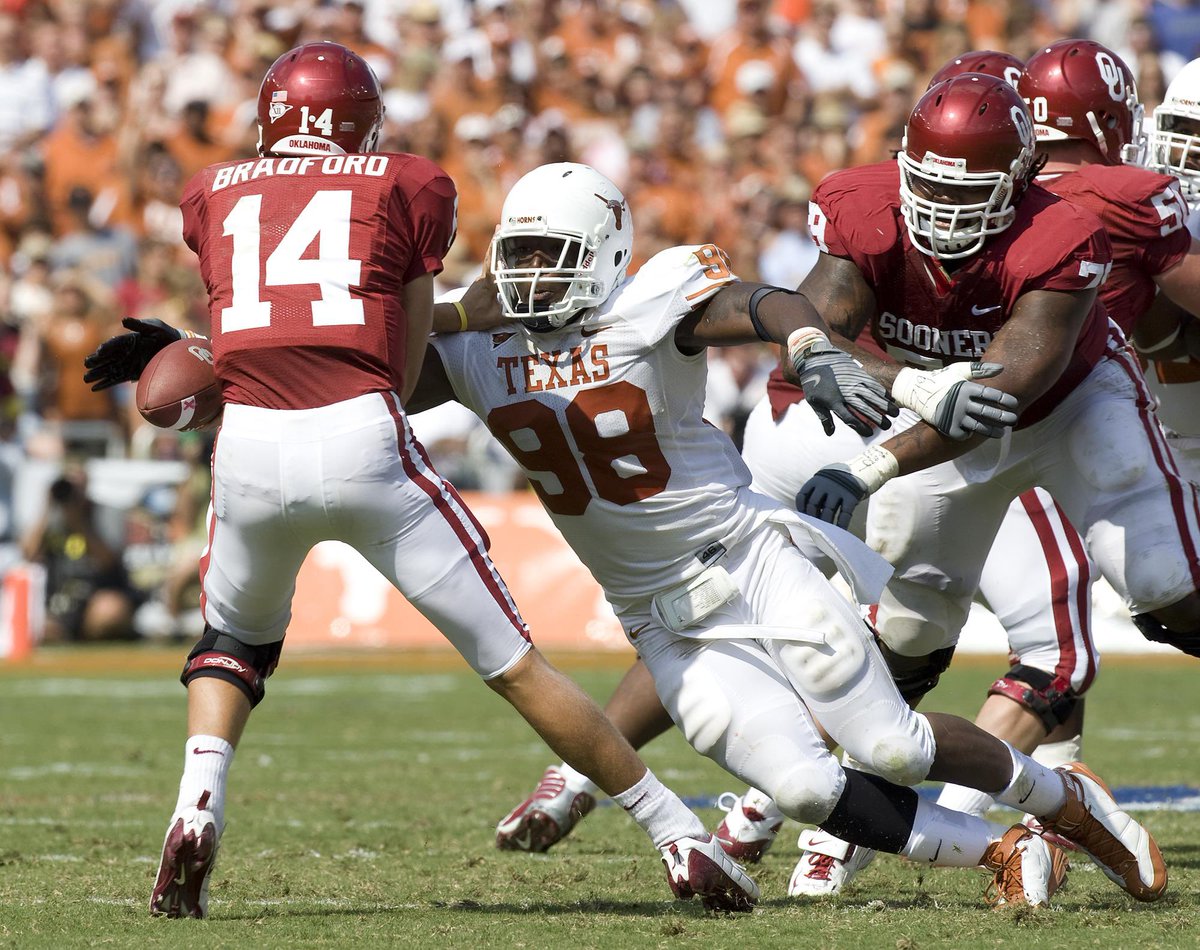 Retro_UT's tweet photo. Defensive Coordinator: Brian Orakpo! https://t.co/xVta9gnw4G