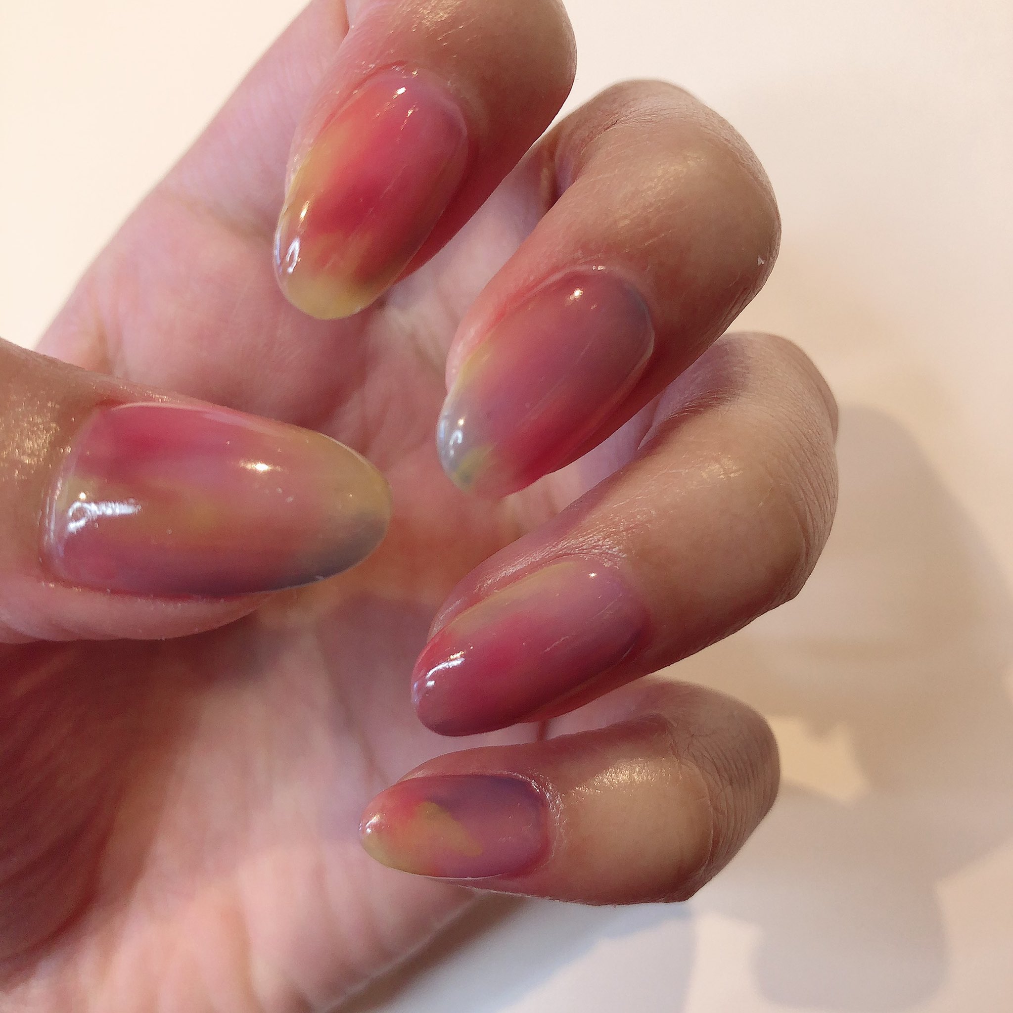 ミニモ相互 究極のワンカラー専門店 ちゅるちゅるカラフル 春には明るめの色が可愛いですね 春ネイル カラフルネイル 西新宿5丁目ネイルサロン アートやり放題ネイル T Co Opbvu8gfnz Twitter