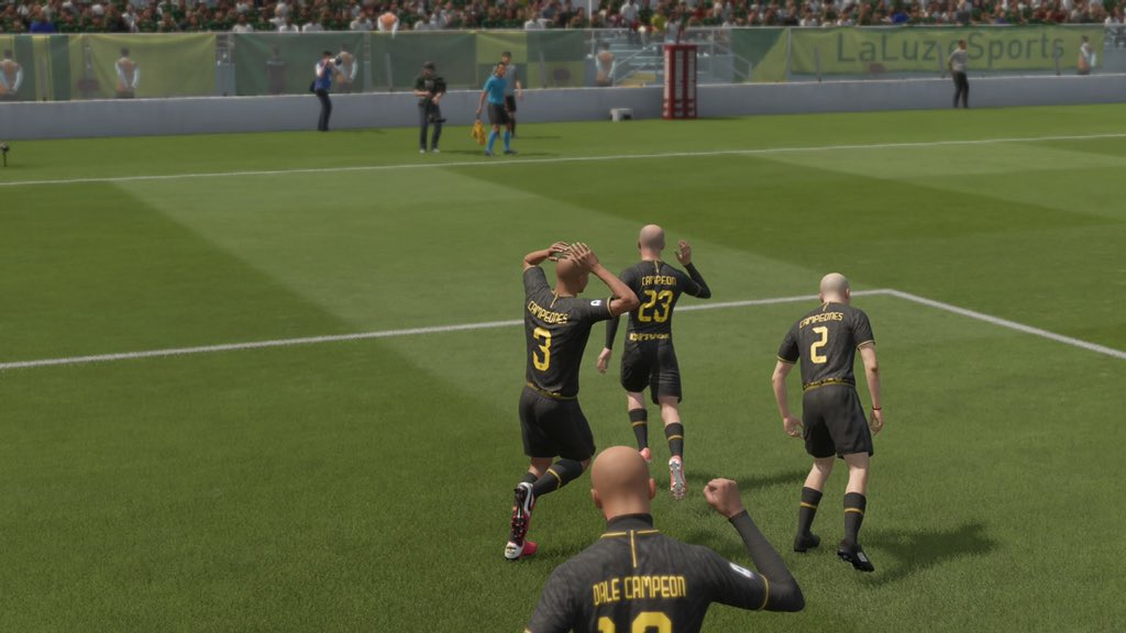 peakyboysFC's tweet photo. Cerramos una gran temporada coronándonos campeones en tan poco tiempo 👏🏻 Arranco todo en aquel torneo para entrar a la C y hoy terminando en lo más alto de la tabla sin dudas es una gran satisfacción para el plantel. ¡SALU CAMPEÓN!

#THEPECKYBOY💙🖤 https://t.co/FFC8p9zivk