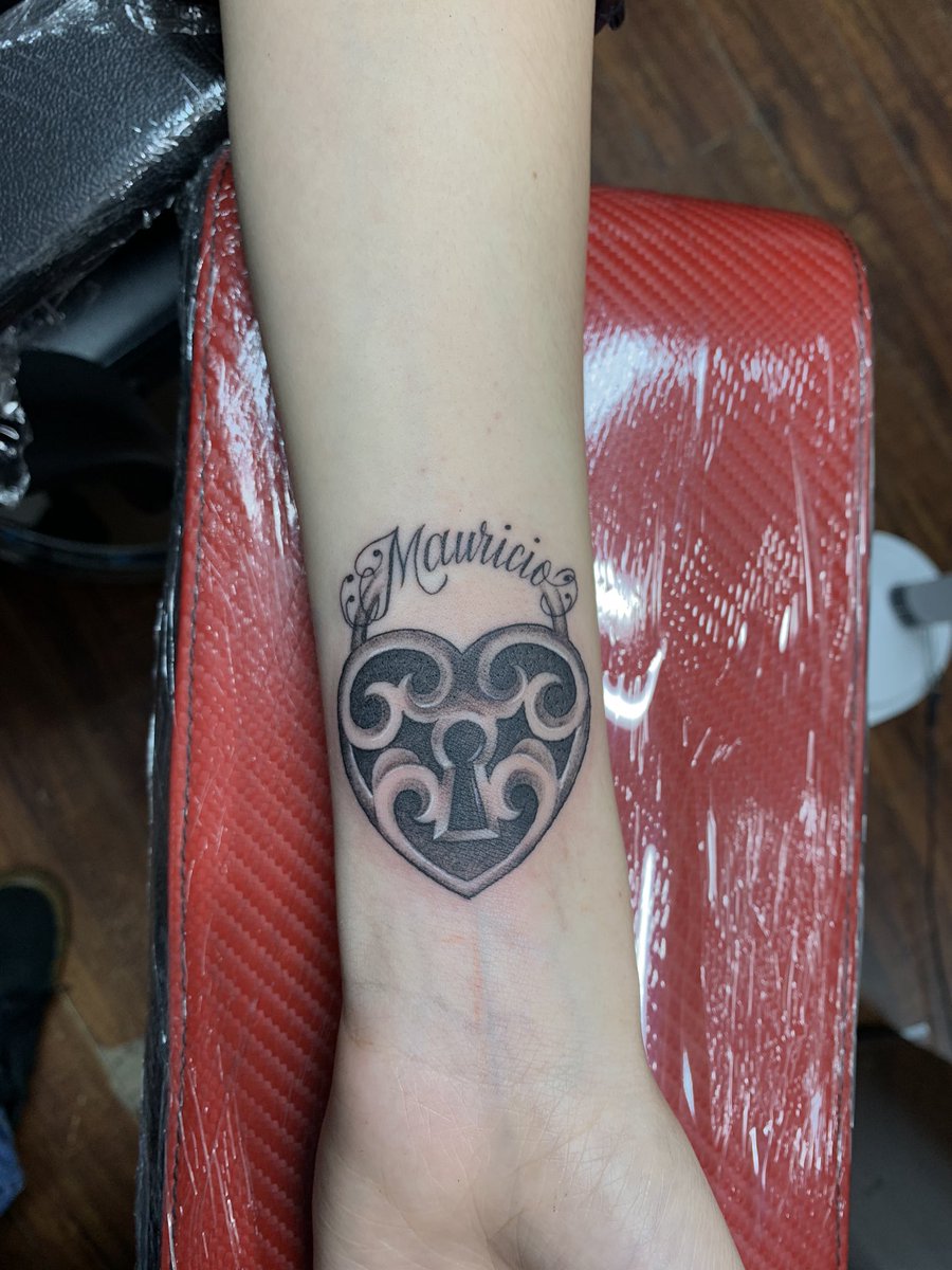 Inkdres's tweet photo. #inkdres #inkdresartstudio #andrestattoos #ink #inked #inkedmag #inkmaster #tattoo #tatuajes #tatuadoresmexicanos #mexicantattooartist #mexicanoschingandolecabron #mexico #losangeles #la https://t.co/739iC1OSaz
