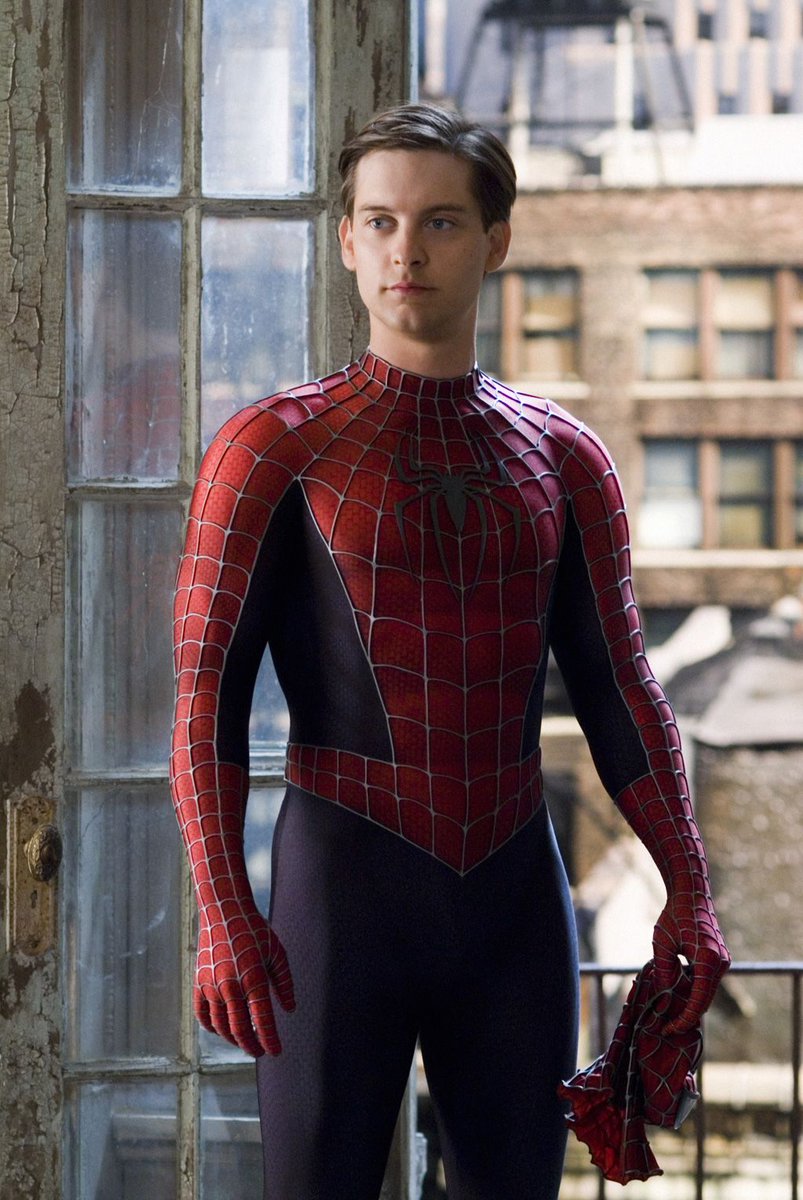 omelete's tweet photo. Sony vetou versão de Homem-Aranha no Aranhaverso com Tobey Maguire, Andrew Garfield e Tom Holland: https://t.co/6JykH2pKle https://t.co/DNBlQKiUZO