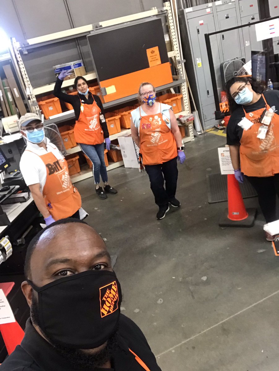 lionel_stevens's tweet photo. Had an AMAZING time with Team Newark today. Thank You for all that you do everyday keeping our Associates/Customers SAFE, and Driving Sales$$$!! #PacNorthProud #D295STRONG #REFUSETOLOSE https://t.co/pB4DC6OHKw