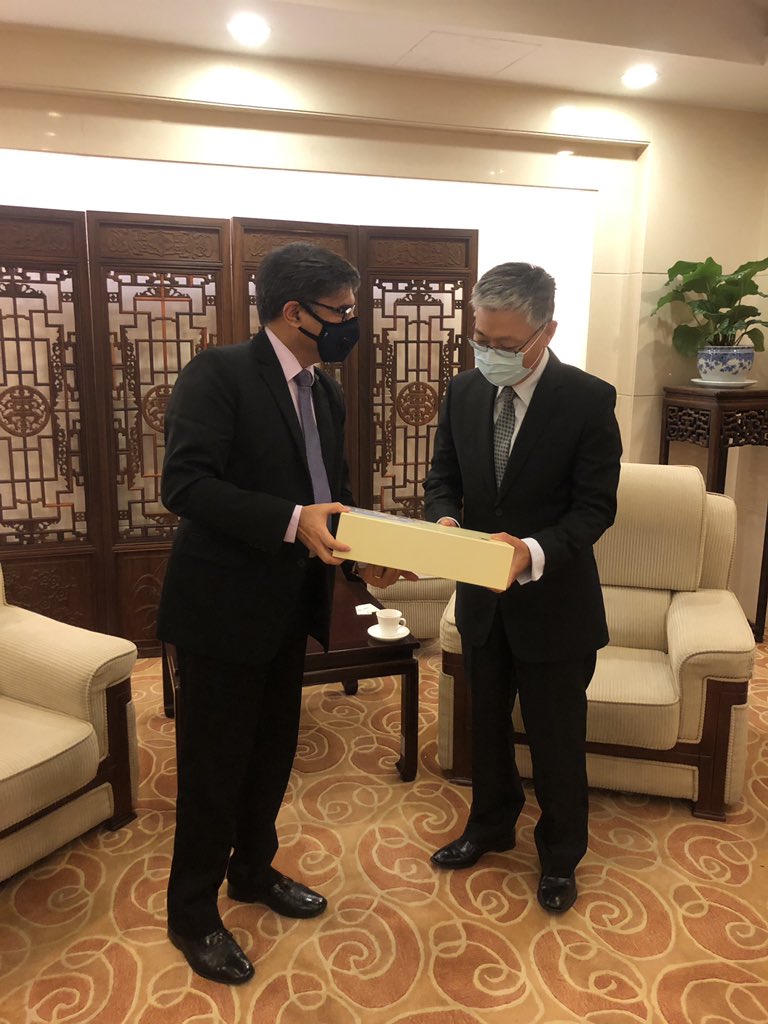 EOIBeijing's tweet photo. Ambassador @VikramMisri met with the new Chinese Special Envoy on Afghanistan H.E. Mr. Liu Jian today. They exchanged views on the situation in Afghanistan as well as India-China joint cooperation with Afghanistan.
@MEAIndia @IndianDiplomacy https://t.co/aXUiX6GCZ3