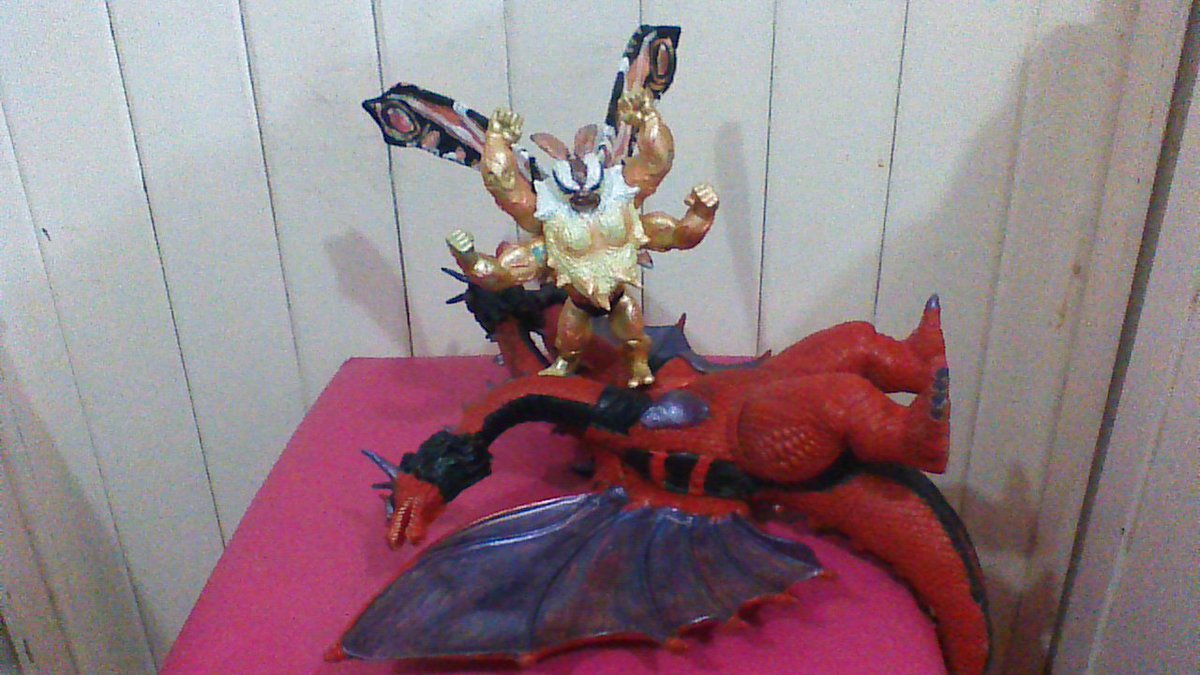 gfan83's tweet photo. You have awakened Muscle Mothra! Muscle Mothra went in a grumpy rage!! @CougarMacDowal1 @ruubesz #Godzilla #Godzillamovie #GodzillavsKong #NecaMothra #MuscleMothra #Behemoth #Methuselah
#Scylla https://t.co/cuP64yRZMn