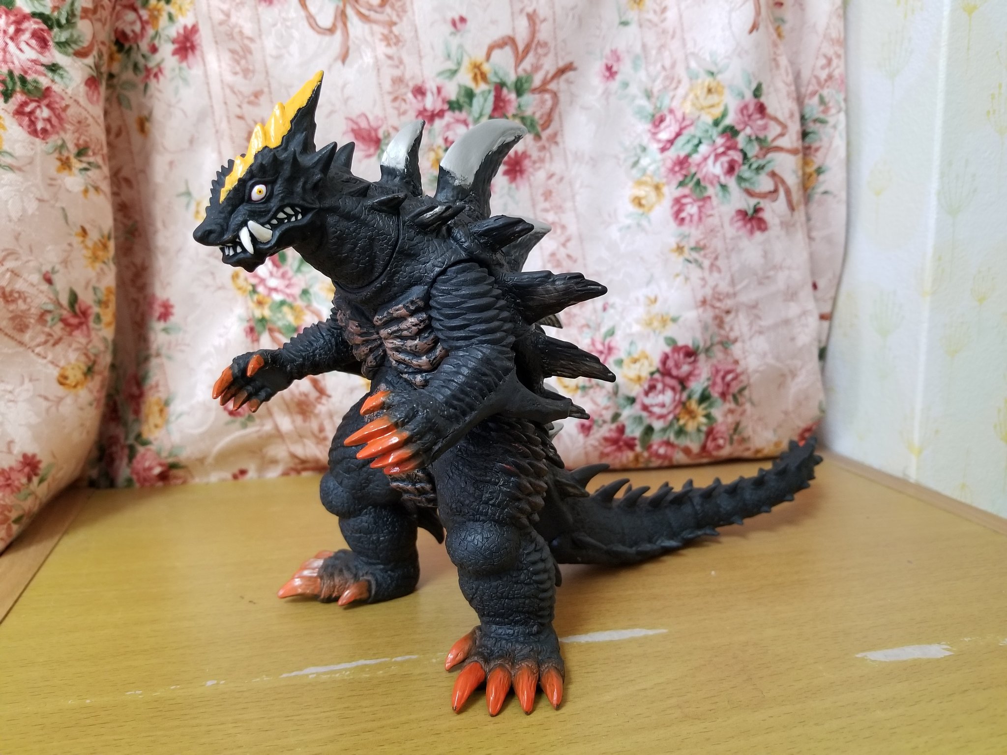 ウルトラマンブレーザー デマーガ＆ベビーデマーガ ソフビ 塗装＆改造