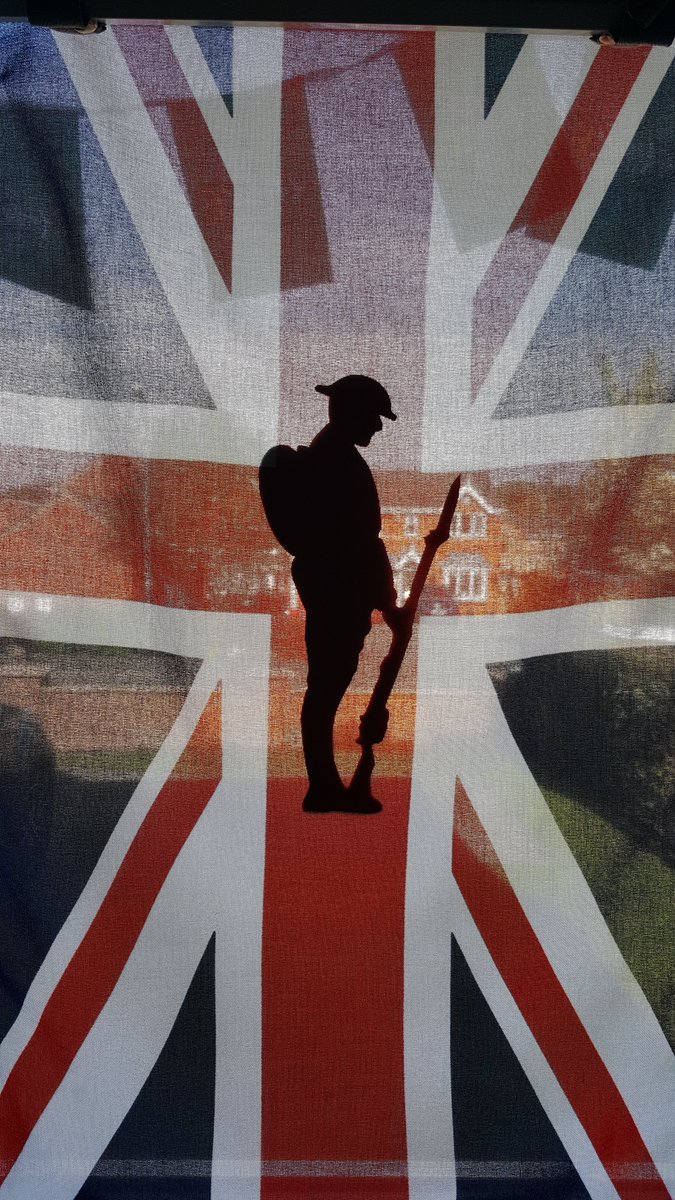 peach635's tweet photo. Although we are currently fighting a new kind of war, it's also important to remember the commitment, sacrifice and progress made then, by our nation. Proud to celebrate #VEDay75 today and even more proud of our own soldier! @Army2MERCIAN @staffsregiment https://t.co/aPrluuiuIu