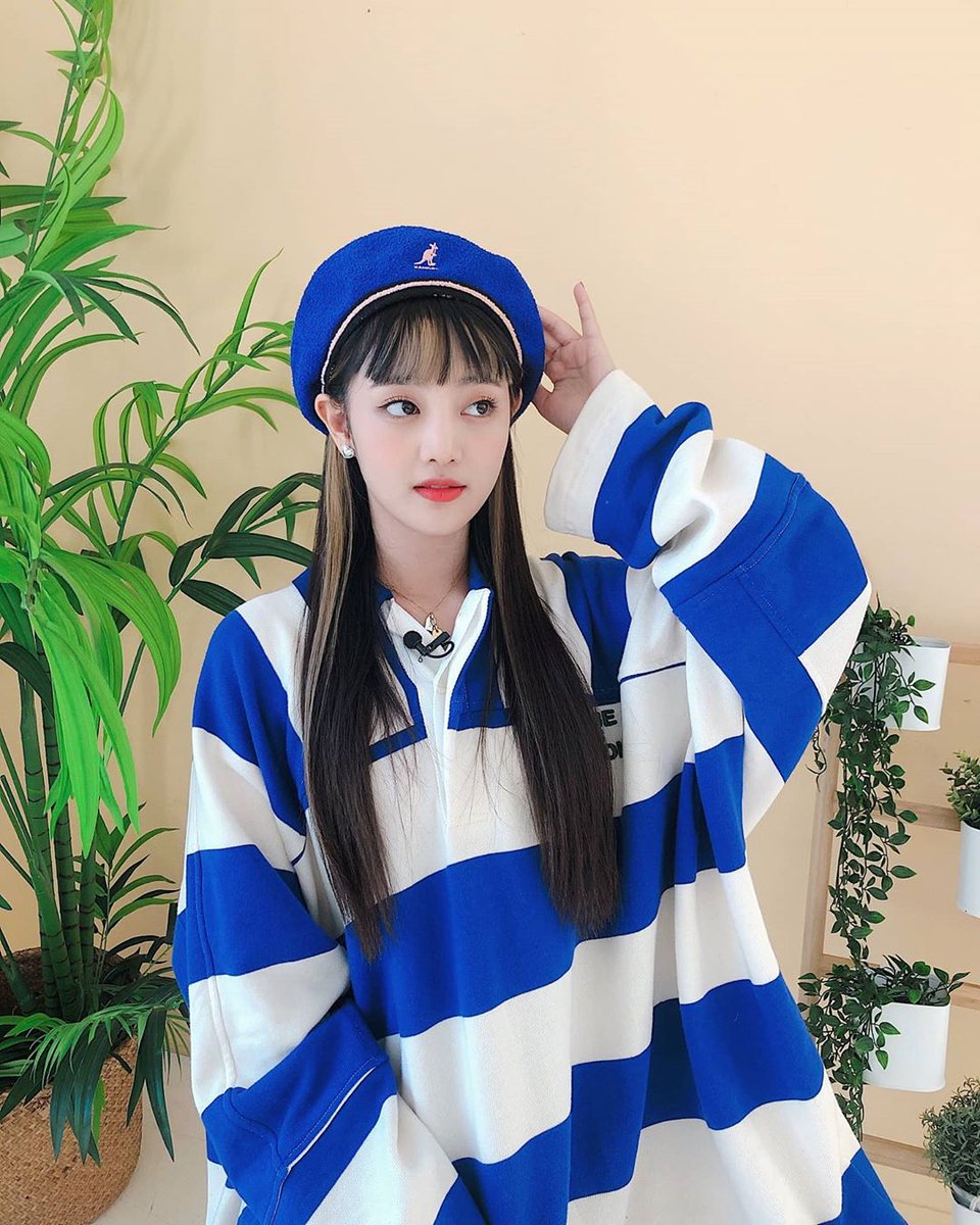 MinnieNBrasil's tweet photo. [📸] 08.05.20 • Atualização da Minnie no Twitter.

#GIDLE #아이들_오마이갓 #민니 #MINNIE

@G_I_DLE https://t.co/W9Ri4xxLCJ