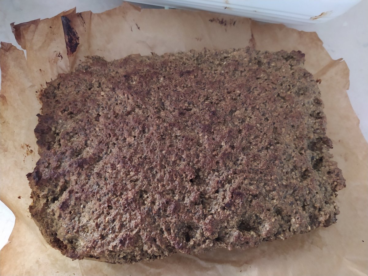 1Aleksandar's tweet image. мх мх мх 
по рецепт од @MirJanesh 
леб од семиња
#seedbread