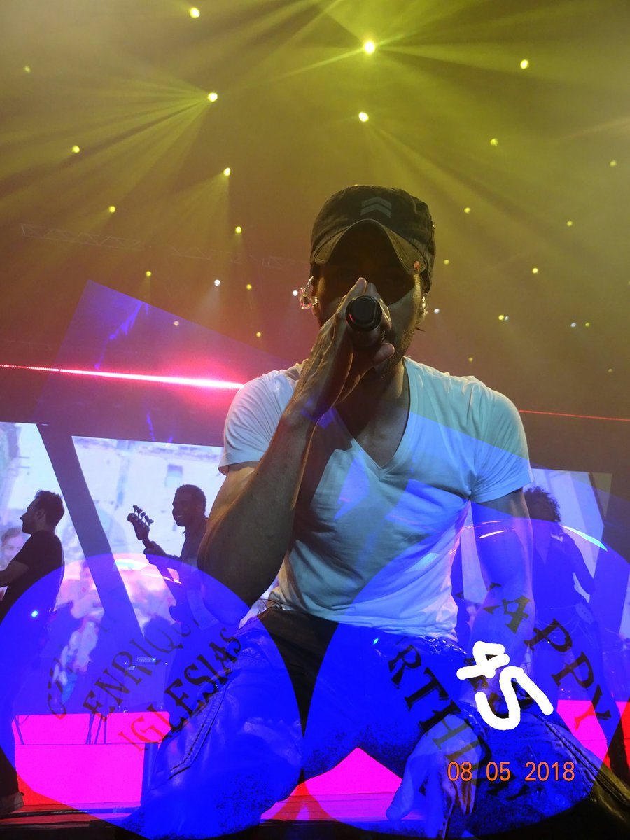 EHrabkova's tweet photo. Dear @enriqueiglesias,I wish you good luck,health,love and many successeces and fulfilled wishes and dreams. 😘🎂🍾🍻I send a hug and kiss from The Czech Republic 🇨🇿
#EnriqueIglesias #birthdayboy #birthday #czechfans #czechfansenriqueiglesias #wish #HAPPYBIRTHDAY #hero #Prague https://t.co/9nGB26i7Rf