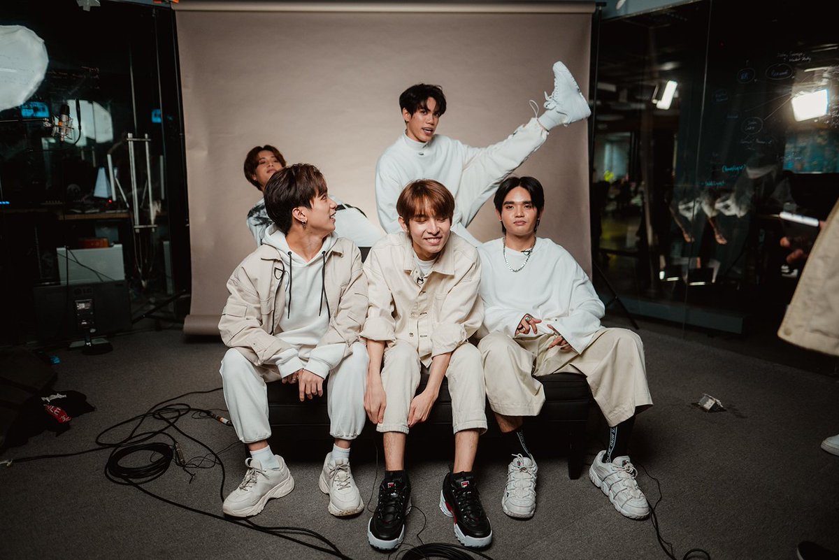 5.  #SB19 or Sound Break 19 consists of 5 TALENTED members:SEJUN , STELL , JOSH , KEN , & JUSTIN FUN FACT: 19 is the number that separates the area codes of Philippines & South Korea - revealing the COLLABORATIVE EFFORTS & the STRONG BOND between the two countries.