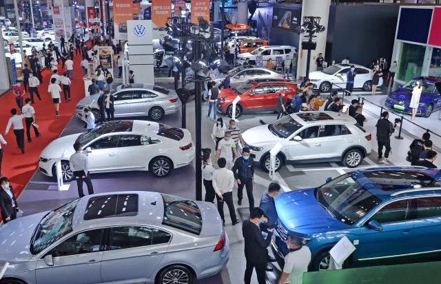 Auto Show, which is held Successfully in Hunan, China during April 30-May 5， is reported that more than 60,000 people attended the show and sales of 23,910 cars exceeded 5.2 million RMB！