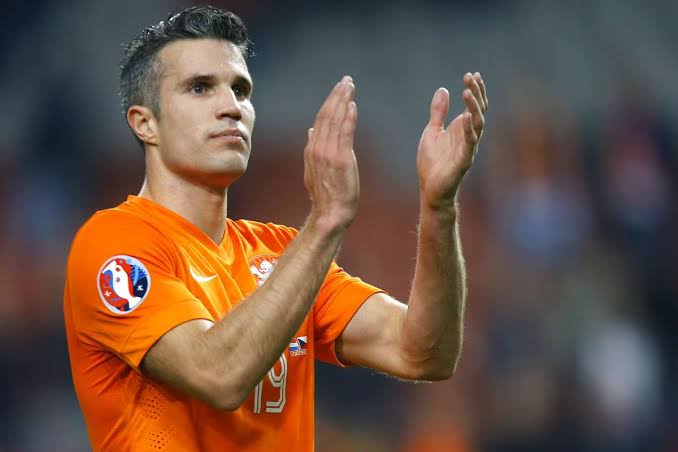 YOUR FAVORITE NETHERLANDS PLAYER?- Robin Van Persie - Virgil Van Dijk - Arjen Robben - Wesley Sneijder(NOT HERE? MENTION HIM)