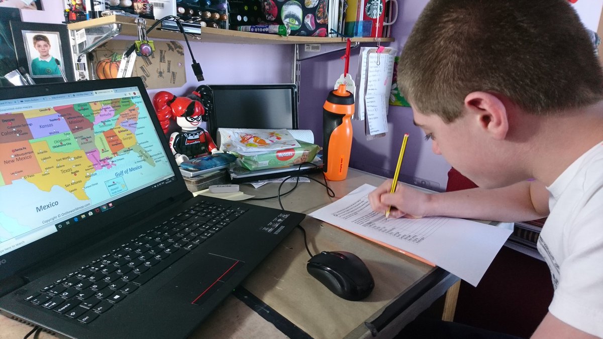 RedKittyB's tweet image. J enjoying learning about American states and capitals @BroughPrimary #BroughHomeLearning