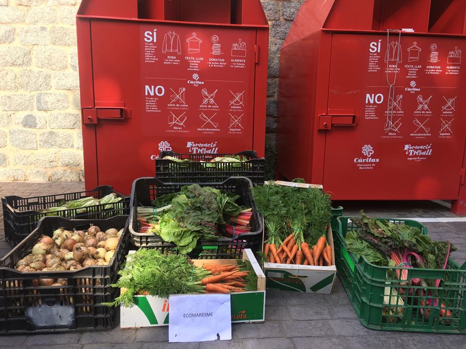 opcions's tweet photo. Seguim repartint els vostres donatius transformats en aliments bons i sans per qui més ho necessita!

Ahir Ecomaresme, amb l'ajuda de #TotesATaula, va repartir:
🥬 45kg de cebes
🥦 45 manats de bledes
🥕 45 manats de pastanagues
🥗 45 enciams https://t.co/SD1zTBBVR6