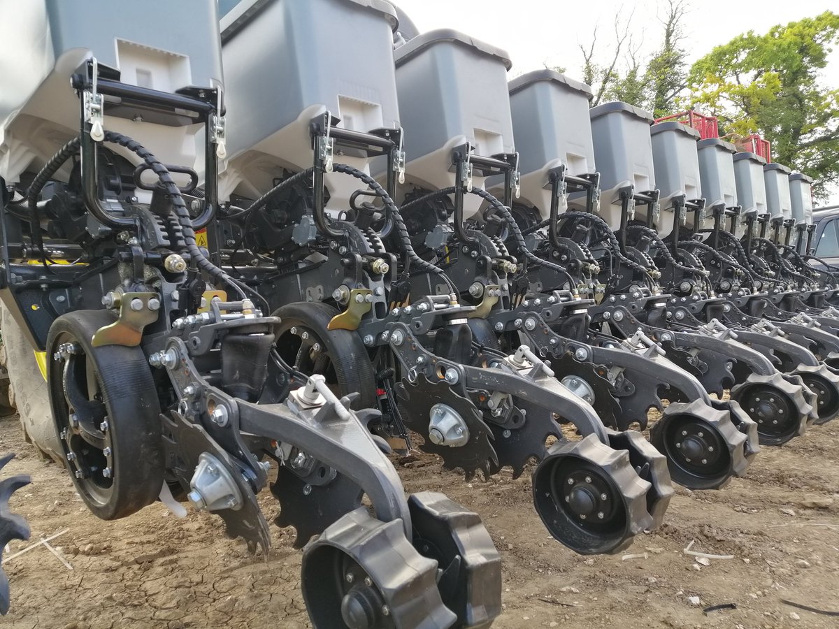 PinPoint_HxGN's tweet photo. A very productive day with the @HorizonAgri team, setting up the new PPX Planter, complete with @precisionplant technology &1500 litre front tank.
#SmartFirmer #DownForce #FurrowForce #vApplyHD #Maize #SmartFarm https://t.co/0JHhOi3qti