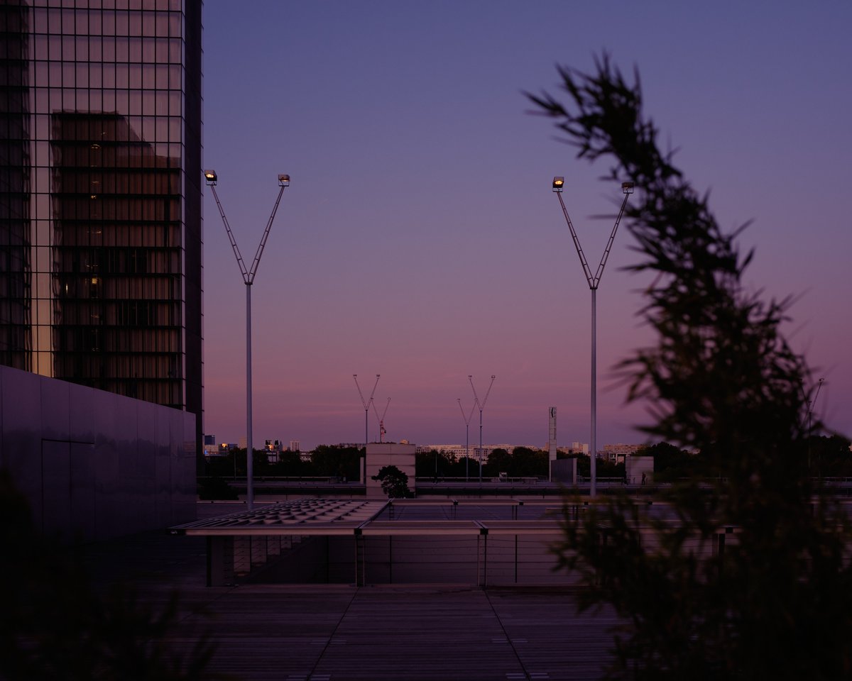 rosenstech's tweet photo. #Bibliotheques #Paris #summervibes #streetphotography #urbanphotography #photography #fujifilm_xseries #fujifilm #X100F #skyline #architecture #architecturephotography #dusk https://t.co/BQZMhYdyi5