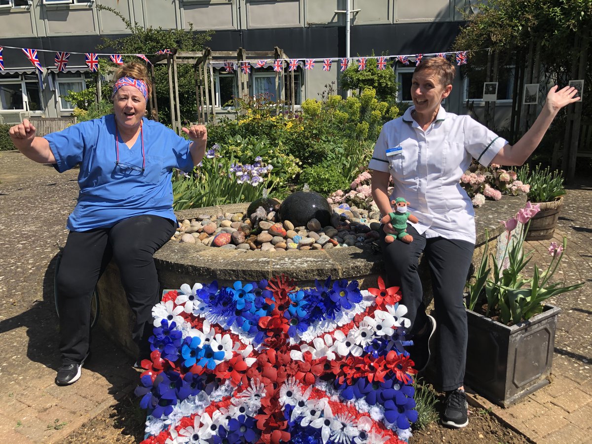 OxfordHealthNHS's tweet photo. Our community hospitals in #Bicester and #Witney will be marking the 75th anniversary of VE Day today thanks to our #CreatingWithCare team and our patients. Here's Sally Warner and Jo Hambidge getting in the spirit of things.
https://t.co/IRFb1WfjGi
#VEDay75 #oneOHFT https://t.co/criRI0jL9R