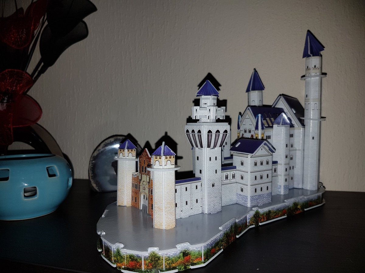 Year Five Oasis Long Cross tweet media