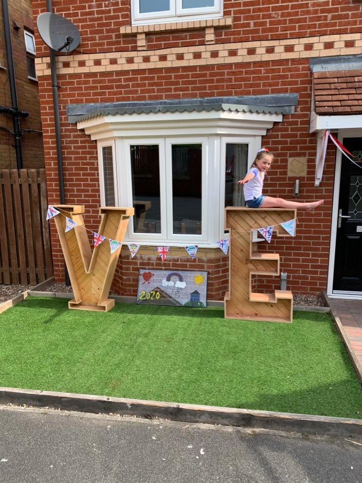 time4_education's tweet photo. #VEDay75 combining gymnastics task with art &amp; DT (outfit made and design by model 🥰) @BramleyInfant https://t.co/cZ0UTXQ4id