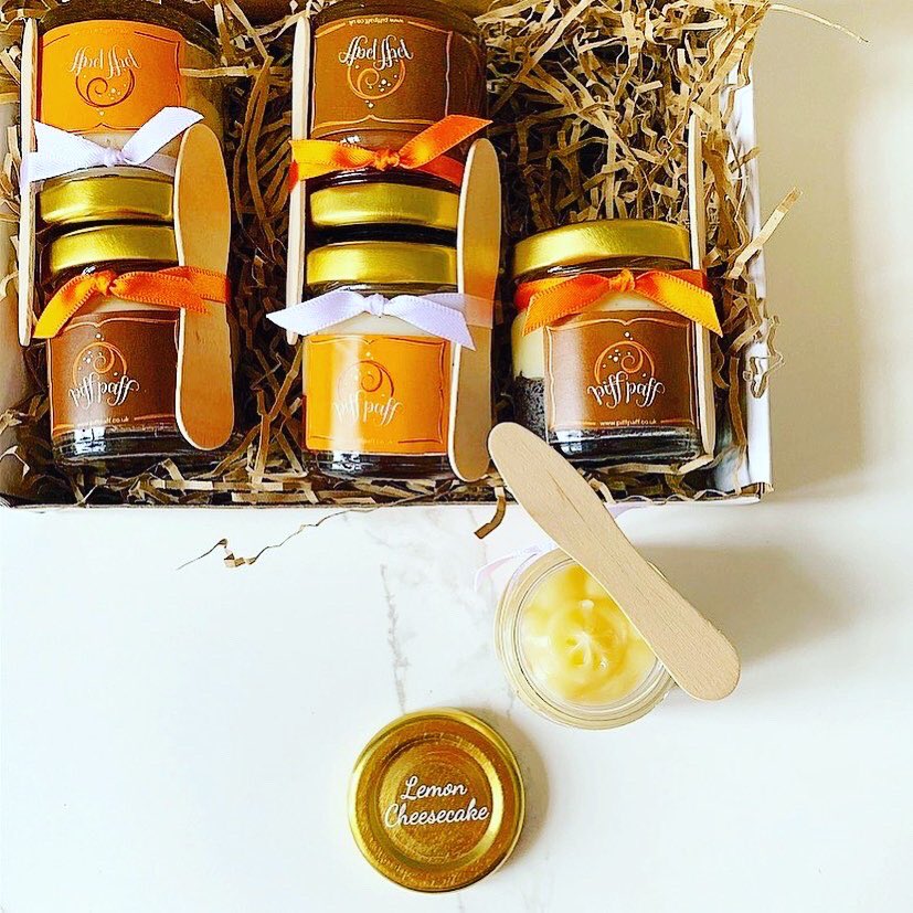 cakedropldn's tweet photo. 🧡 CAKE PUDS 🧡

The perfect little pick-me-up, a box of 6 mini cake jars to send to someone you love, appreciate, or know needs a cake hit!

Order by the end of the day for Monday dispatch! £20 including nationwide delivery...

https://t.co/Q9BOd00F4M

#cakebypost https://t.co/cuqAg2OhCf