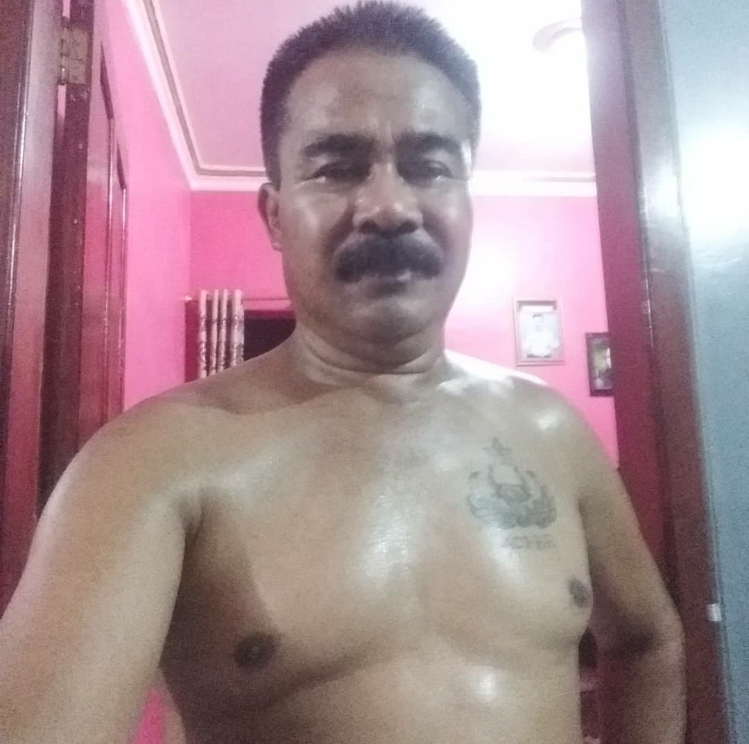 PakHendra10's tweet photo. Olahraga di rumah aja biar tetap kuat mainnya https://t.co/YdeEIzFacR