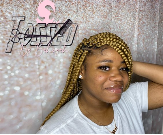 Queen_Bahiyah_'s tweet photo. go follow & support my hair page 😘 Instagram- @tossedbybahiyah #phillybraider #phillyknotless #phillyboxbraids #bookwithme https://t.co/mnpkUbm4hQ
