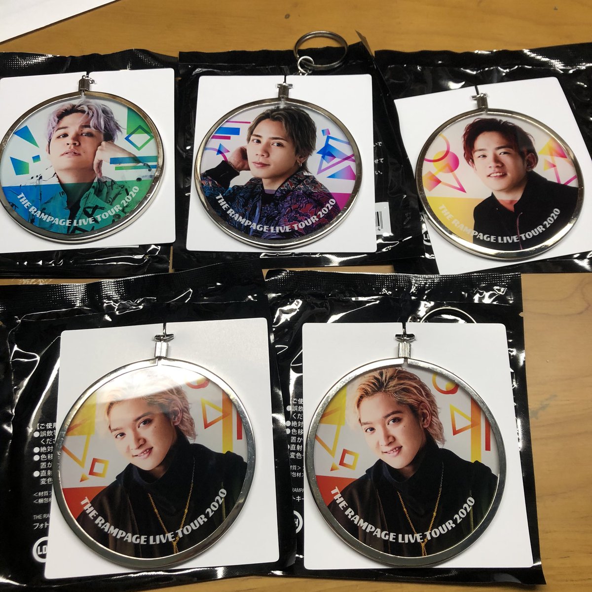 ldh_ahy's tweet photo. RMPG フォトキー ランペ フォトキー
交換

譲)与那嶺瑠唯、神谷健太、鈴木昴秀、浦川翔平

求)吉野北人(写真と同じもの)

買い取りでも可
2:1での交換可です。
気軽にDM.リプお願いします https://t.co/Qv2s7vvWmJ