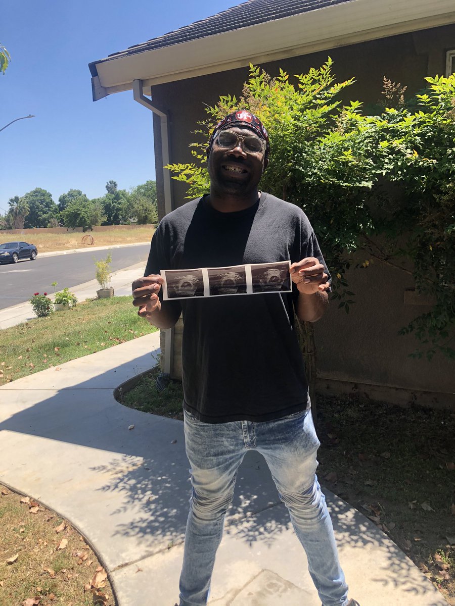 Sober4MyKids's tweet photo. Clean and sober dad 💯 I’m highly blessed and proud of me #900daysmilestone free from alcohol and weed #babynumber2ontheway https://t.co/sKrZMTj6HR