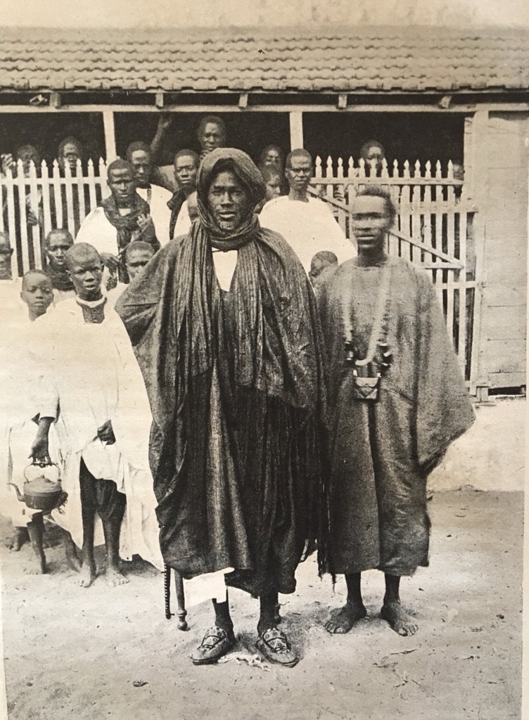 MamadouSowICRC's tweet photo. Advice from our grandfather, Cheikh Ibra Fall, to the #youth. 

→ Beug, xam, yeureum, jeuf! [Love, learn, be compassionate and act]

#Touba #LampFall #BaayFall #Mouride #kebetu #Wisdom #FridayThoughts https://t.co/Rg3jA9m7R1