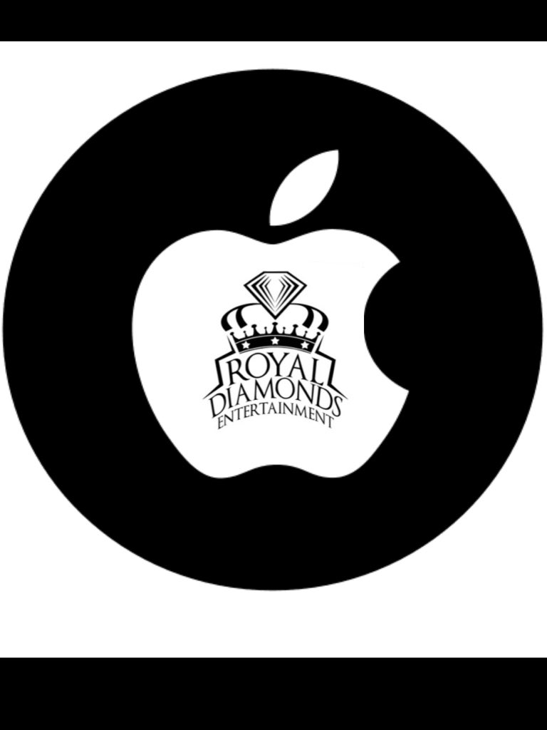 KingRoyal_RDE's tweet photo. RDE x Apple ! 
who tryina win some AirPods ?! https://t.co/jIlRZGjTDO
