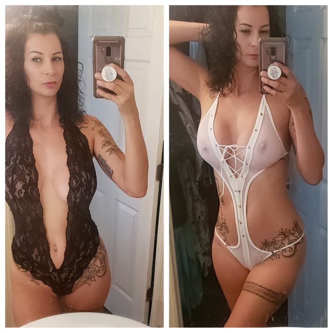 Black or white? https://t.co/7WCBAuXb7F<a href="/tag/floridahotwife"class="tags"><span>#floridahotwife</span></a>
